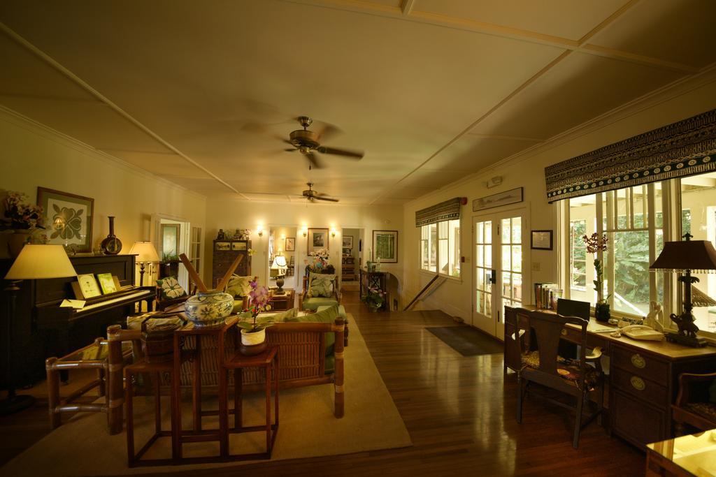 The Historic Wailuku Inn Maui ภายนอก รูปภาพ
