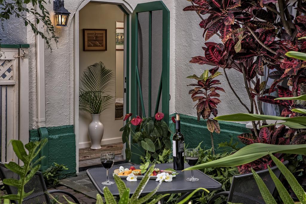 The Historic Wailuku Inn Maui ภายนอก รูปภาพ