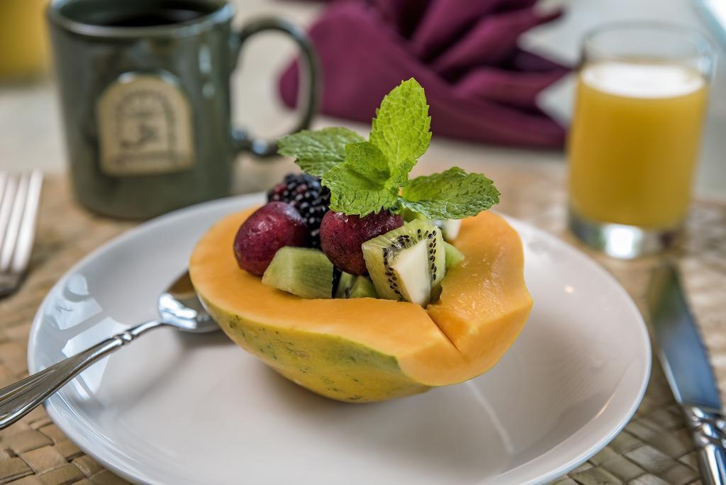 The Historic Wailuku Inn Maui ภายนอก รูปภาพ
