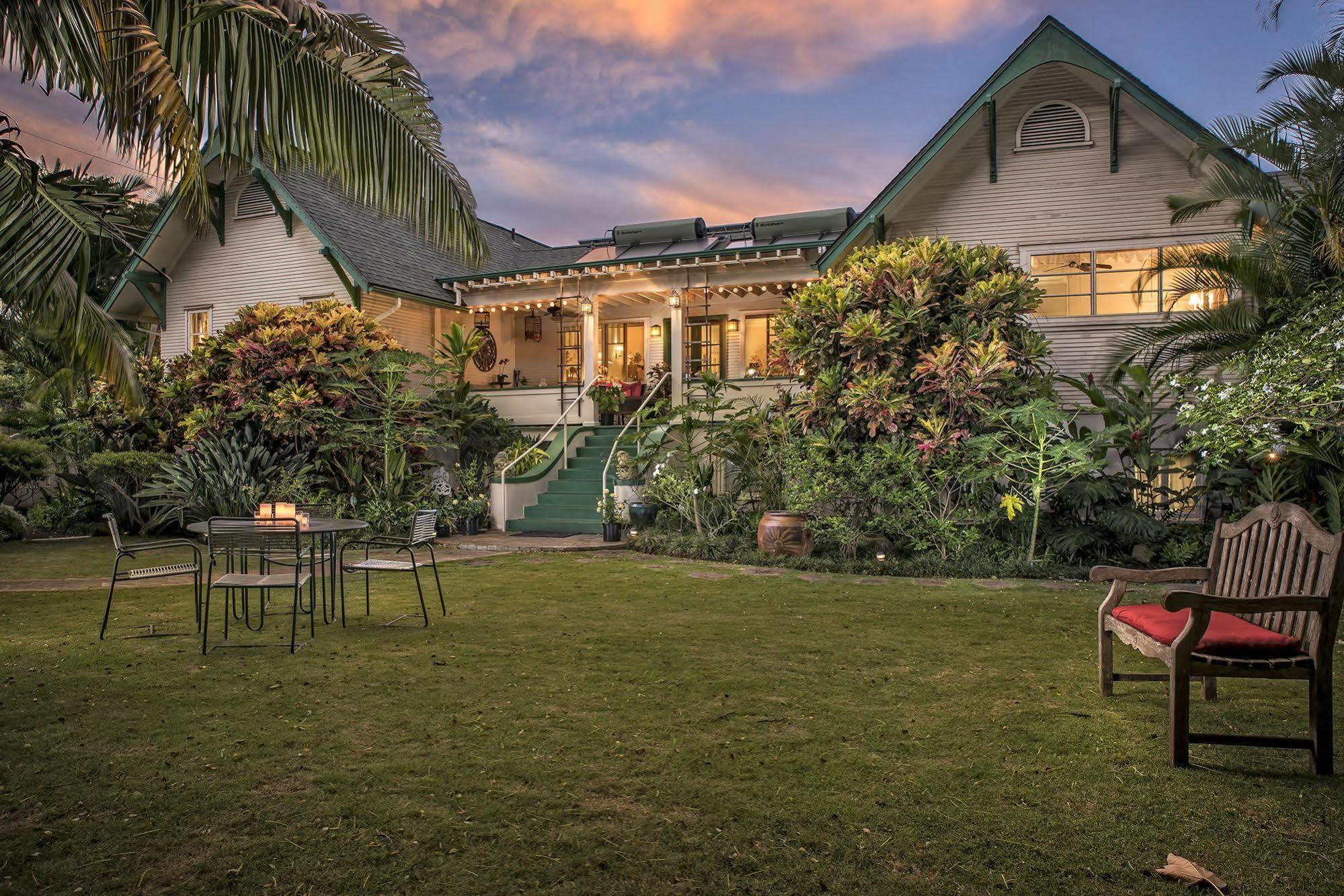 The Historic Wailuku Inn Maui ภายนอก รูปภาพ